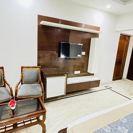 Hotel Starline Sector 28 Gurgaon Zewnętrze zdjęcie