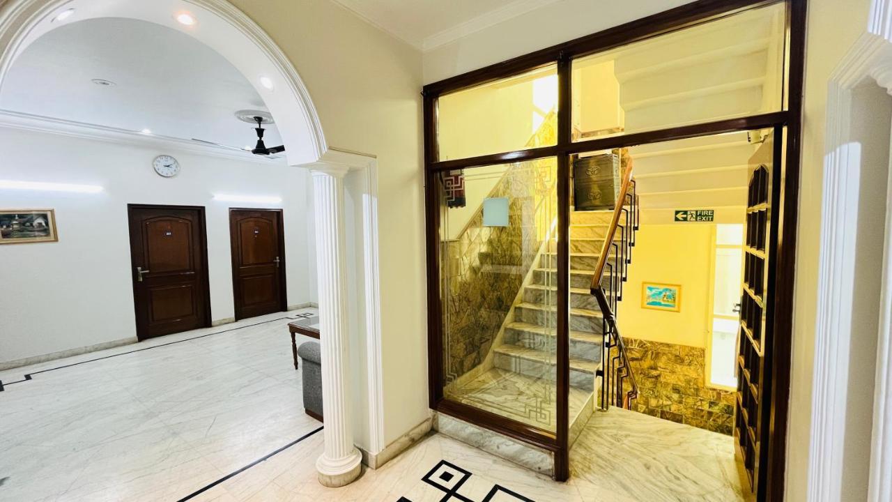 Hotel Starline Sector 28 Gurgaon Zewnętrze zdjęcie