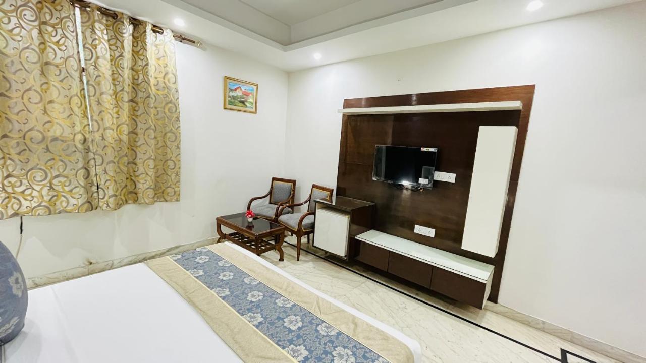 Hotel Starline Sector 28 Gurgaon Zewnętrze zdjęcie