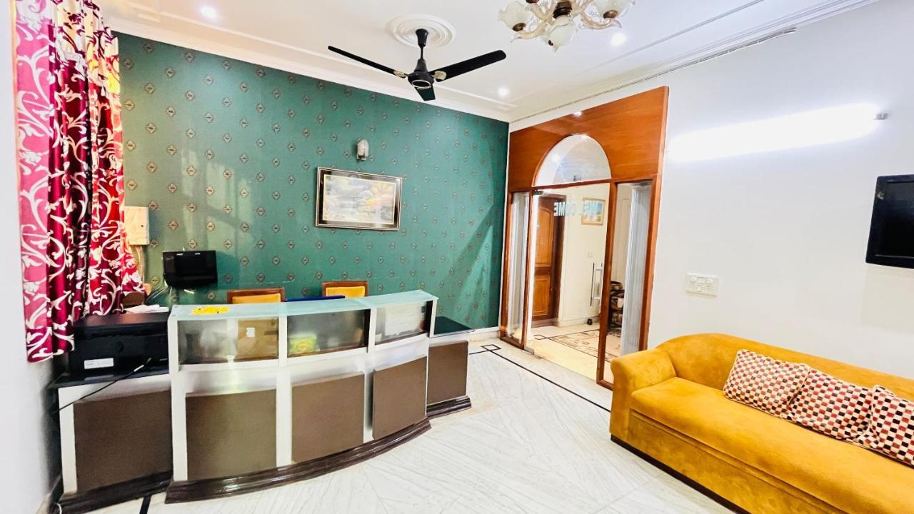 Hotel Starline Sector 28 Gurgaon Zewnętrze zdjęcie