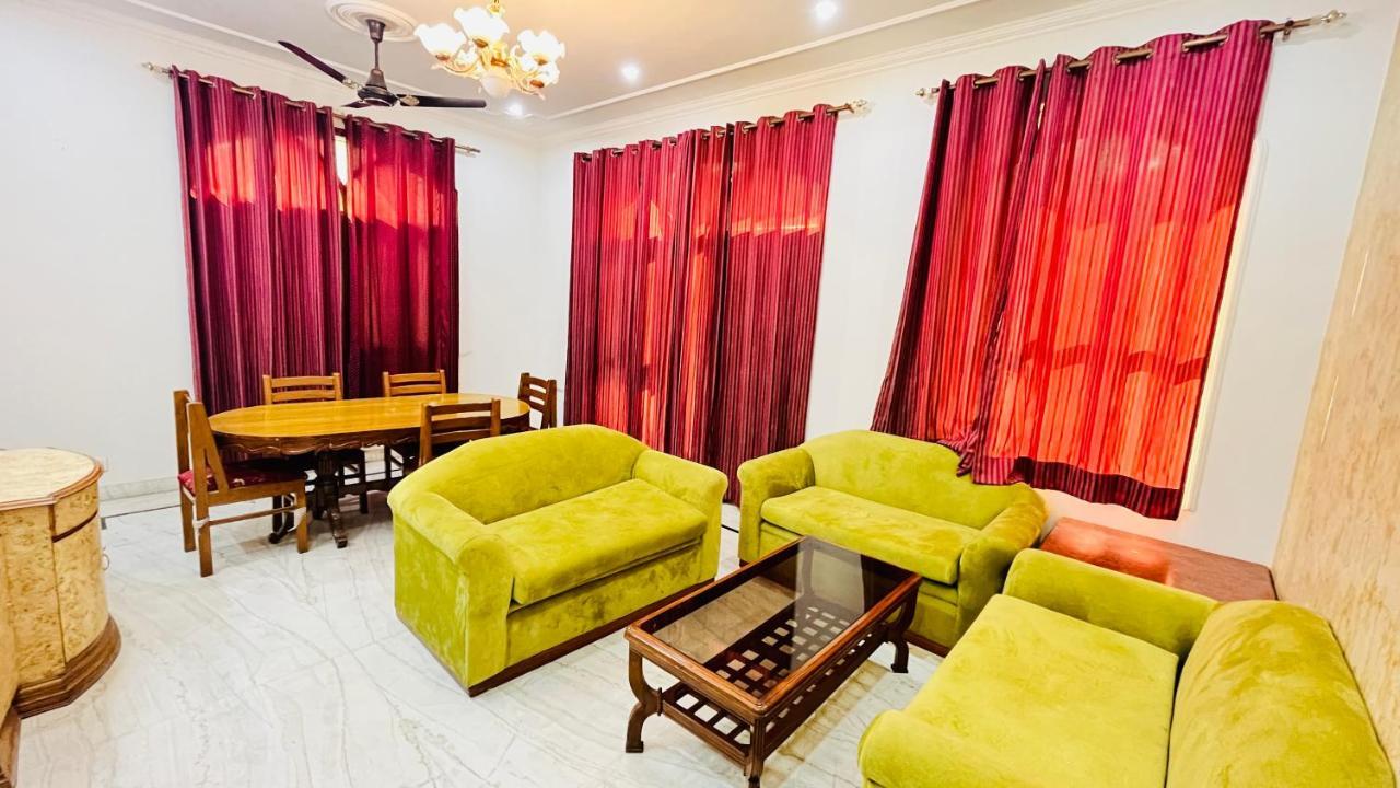 Hotel Starline Sector 28 Gurgaon Zewnętrze zdjęcie