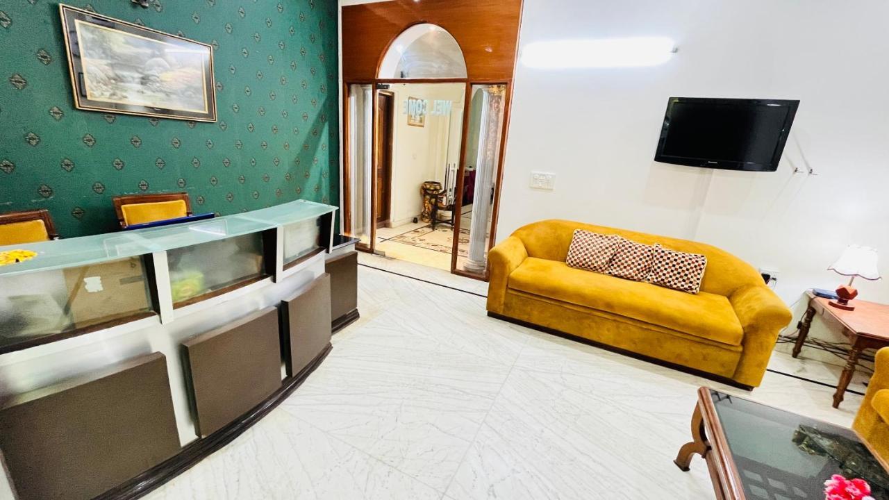 Hotel Starline Sector 28 Gurgaon Zewnętrze zdjęcie