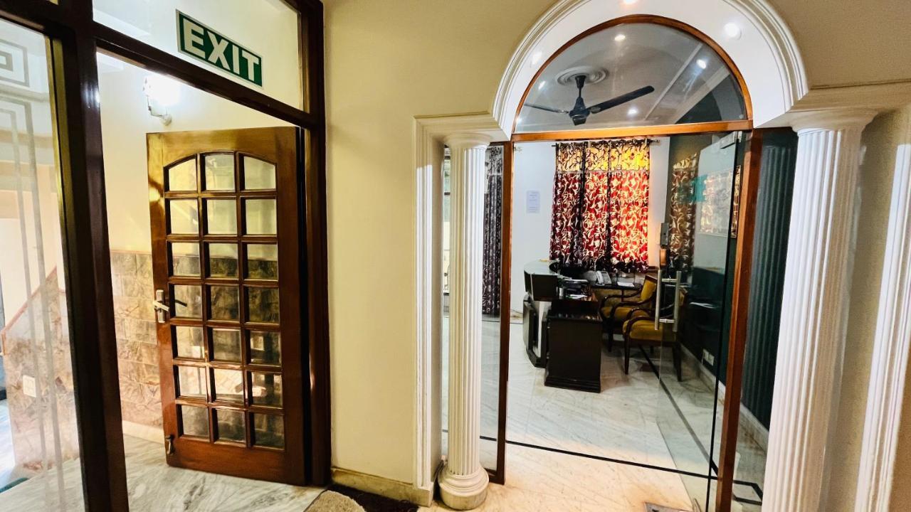 Hotel Starline Sector 28 Gurgaon Zewnętrze zdjęcie