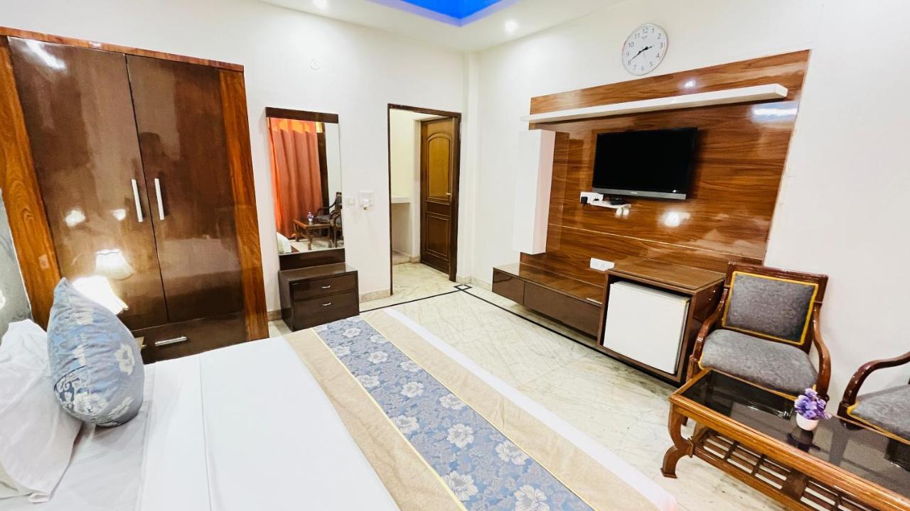 Hotel Starline Sector 28 Gurgaon Zewnętrze zdjęcie